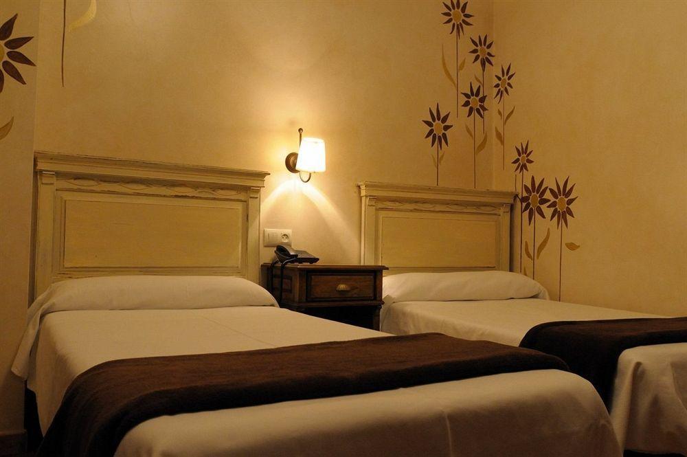 Yit Puerta Bisagra Otel Toledo Oda fotoğraf